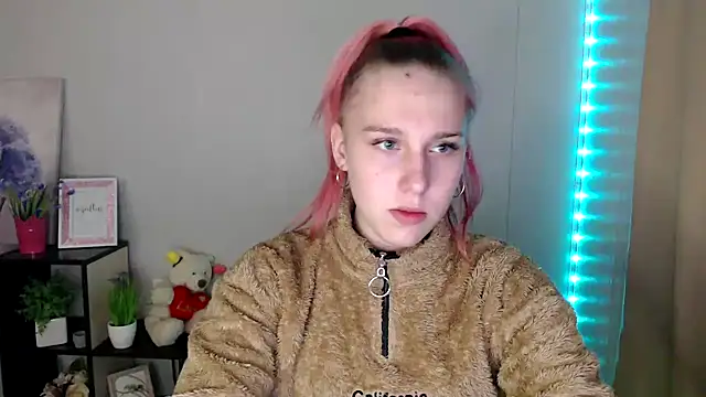 Scarlett lil online show from 04/22/26, 07:22