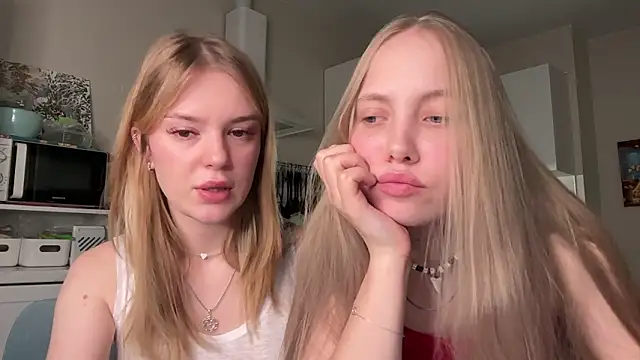 cyberl0ve  online show from 03/05/26, 02:57