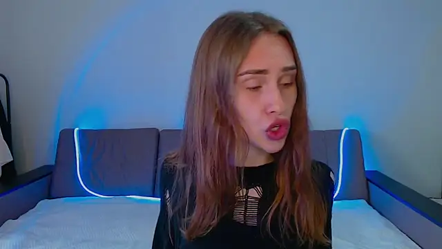 yourameliaa online show from 04/21/26, 12:11