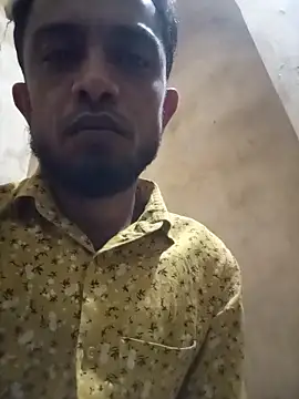 Snapshot of Mehrab70 chatting on 03/02/26, 04:14 Mehrab70 online show from 03/02/26, 04:14