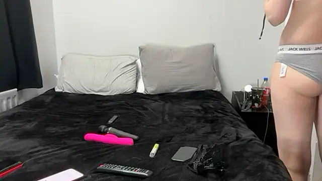 XJasmin0402X online show from 05/11/26, 05:32