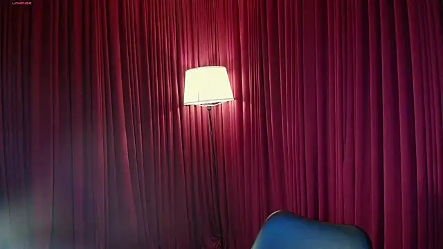 Leslymarin  online show from 04/09/26, 07:52