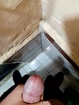 dzniyaak online show from 03/28/26, 10:20