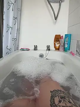 BeeMay22 online show from 03/23/26, 01:26