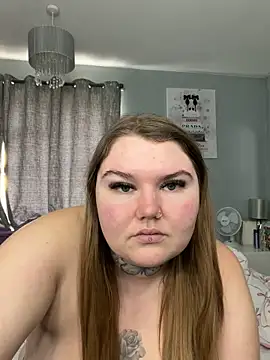 BeeMay22 online show from 04/01/26, 08:48