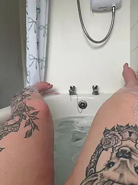 BeeMay22 online show from 04/16/26, 12:50