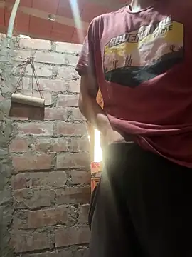 Snapshot of colageno_2005 chatting on 03/01/26, 10:34 colageno 2005 online show from 03/01/26, 10:34