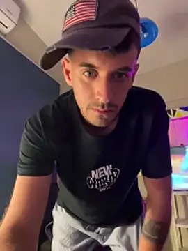 Snapshot of zevky chatting on 03/01/26, 11:51 zevky online show from 03/01/26, 11:51