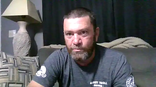 Snapshot of Beaededpainter chatting on 05/31/26, 11:39 Beaededpainter online show from 05/31/26, 11:39