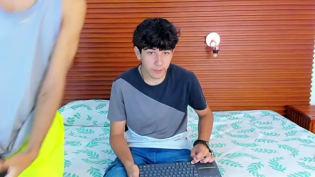 peakk twiinns online show from 03/20/26, 11:48