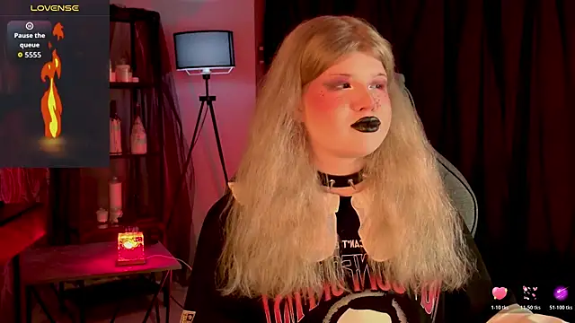 LilithNlsn online show from 04/07/26, 12:33