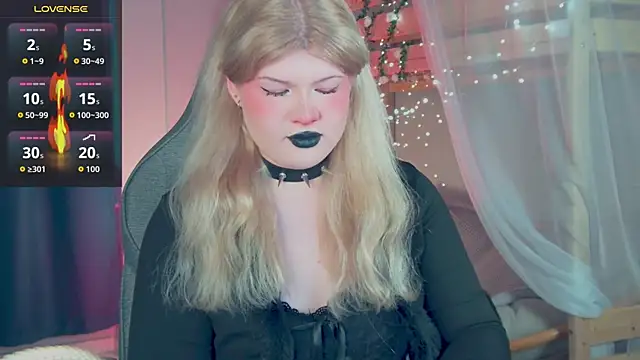 LilithNlsn online show from 04/14/26, 02:50