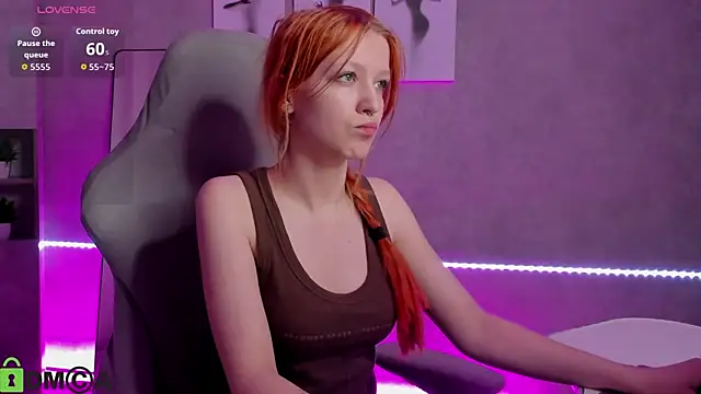 Emma Dusk online show from 05/15/26, 12:17