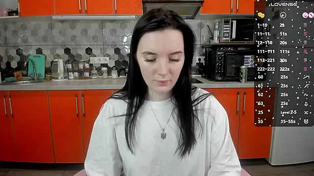 Snapshot of Mary_Blu chatting on 01/04/25, 03:07 Mary Blu online show from 01/04/25, 03:07