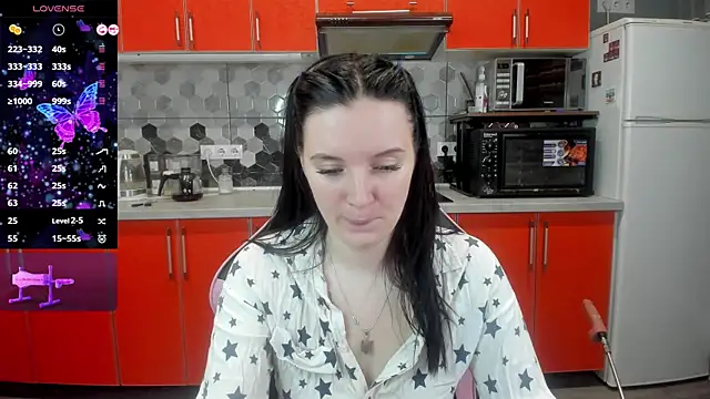 Snapshot of Mary_Blu chatting on 01/08/25, 02:57 Mary Blu online show from 01/08/25, 02:57
