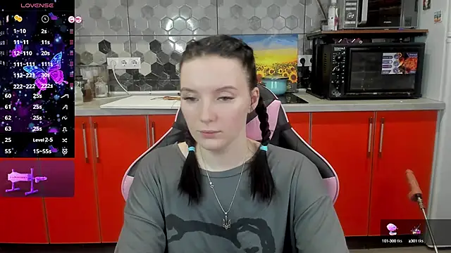 Snapshot of Mary_Blu chatting on 01/09/25, 06:06 Mary Blu online show from 01/09/25, 06:06