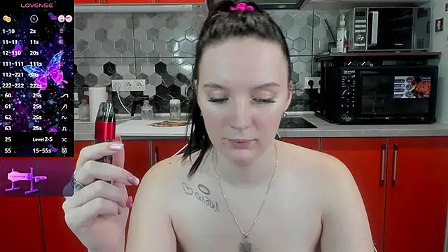 Snapshot of Mary_Blu chatting on 01/11/25, 02:09 Mary Blu online show from 01/11/25, 02:09
