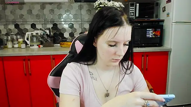 Snapshot of Mary_Blu chatting on 02/07/25, 07:38 Mary Blu online show from 02/07/25, 07:38