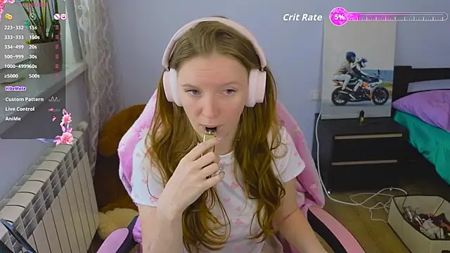Snapshot of Mary_Blu chatting on 05/07/26, 08:42 Mary Blu online show from 05/07/26, 08:42