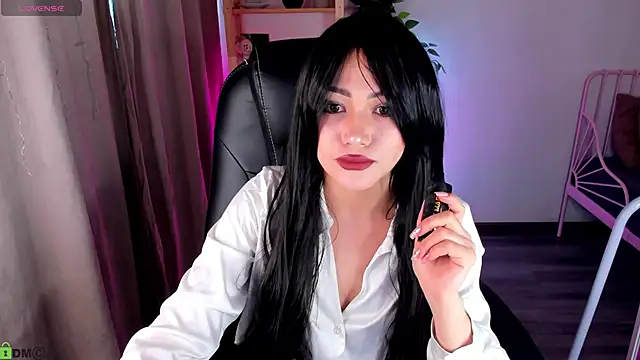 Alishha Sky online show from 04/24/26, 12:24