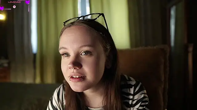 LeahAllsop online show from 04/23/26, 03:41