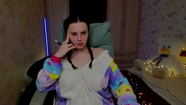 LoraTempt online show from 04/16/26, 07:36