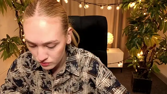 JenniferCamprell online show from 03/25/26, 04:13