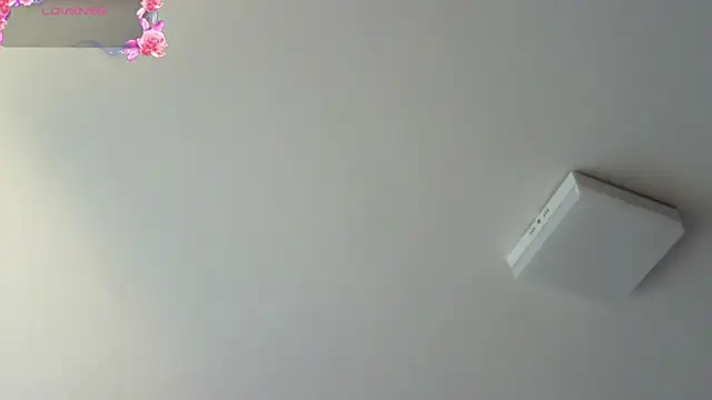 Snapshot of ariadna_grad chatting on 05/14/26, 01:18 ariadna grad online show from 05/14/26, 01:18