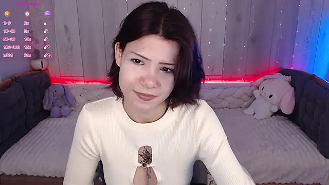 Snapshot of llittle-peachh chatting on 05/17/26, 06:44 llittle-peachh online show from 05/17/26, 06:44