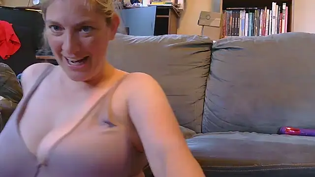 MistyMountains96 online show from 06/15/26, 08:55