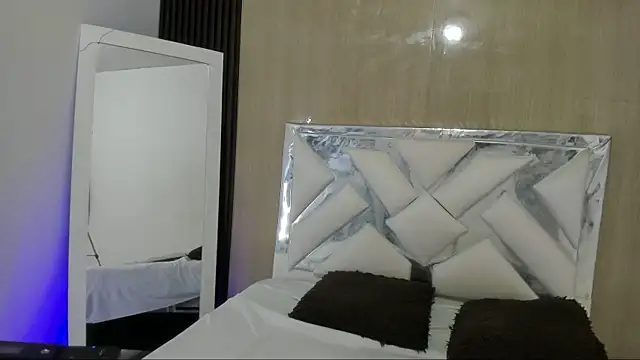 Snapshot of Nina_vegas chatting on 06/09/26, 01:34 Nina vegas online show from 06/09/26, 01:34
