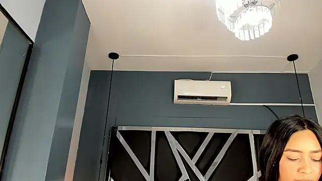 Esmeralda  18 online show from 03/28/26, 07:46