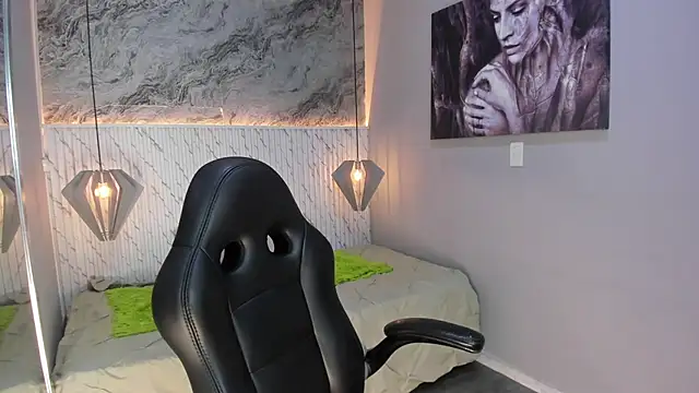 Esmeralda  18 online show from 04/21/26, 07:50