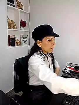 jaade doll online show from 03/31/26, 01:11