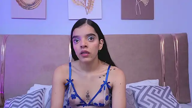 Thalia parkerr  online show from 04/22/26, 12:18