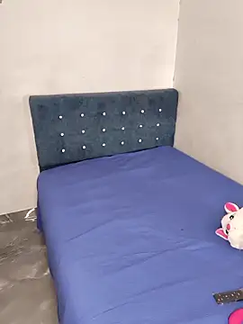 Snapshot of Dulce06 chatting on 03/03/26, 04:13 Dulce06 online show from 03/03/26, 04:13