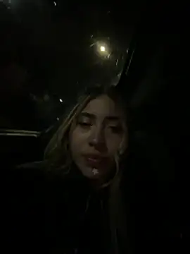 ManuelaVeeleez online show from 04/23/26, 06:14