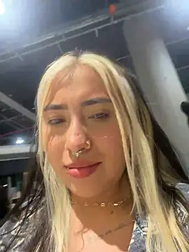 ManuelaVeeleez online show from 06/20/26, 02:25
