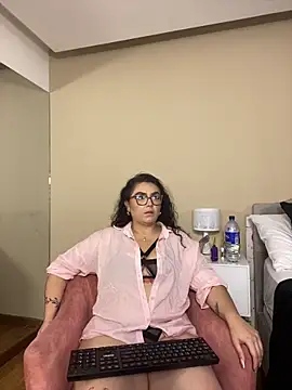 AlmaraRouge online show from 04/23/26, 08:11