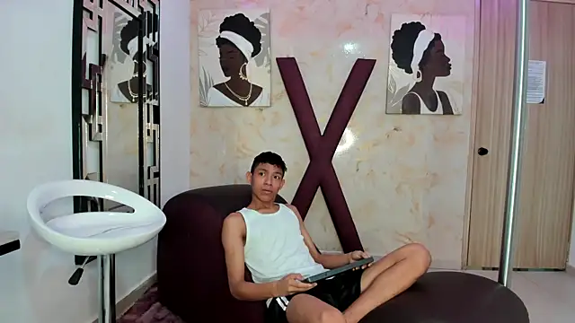 SKINNY BOYXXX online show from 04/16/26, 07:20