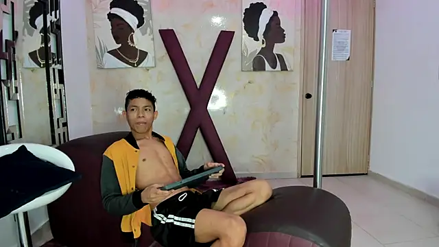 SKINNY BOYXXX online show from 04/23/26, 07:52