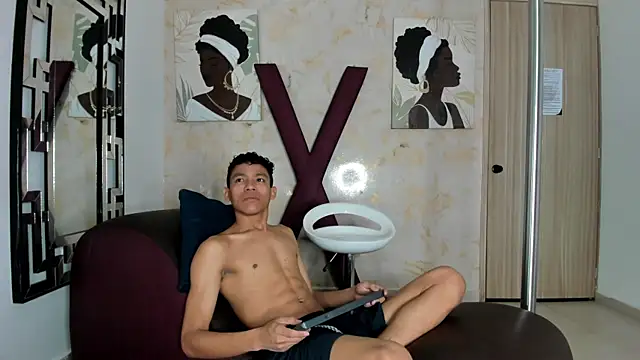 SKINNY BOYXXX online show from 04/24/26, 07:22