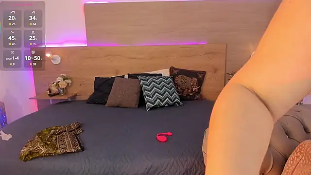  Azahaaraa  online show from 04/21/26, 03:02