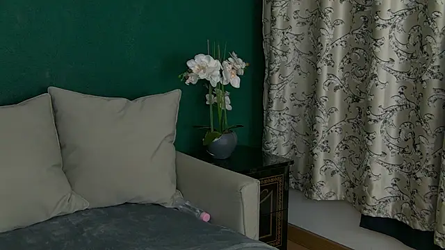 SkinnyNatty online show from 04/21/26, 03:57