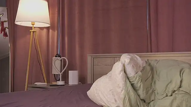 Miranda May online show from 04/23/26, 12:29