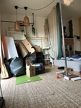 SkinnyLilly online show from 04/11/26, 11:25