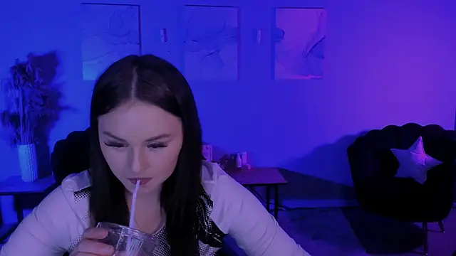 miss courtney  online show from 04/25/26, 01:52