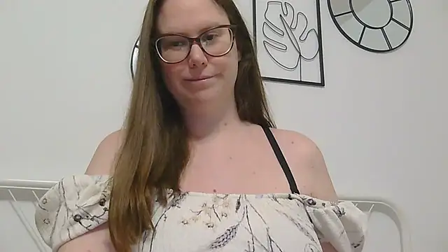 Snapshot of CelineThompson chatting on 04/22/26, 07:04 CelineThompson online show from 04/22/26, 07:04