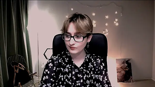 LixeLuna online show from 03/29/26, 06:24