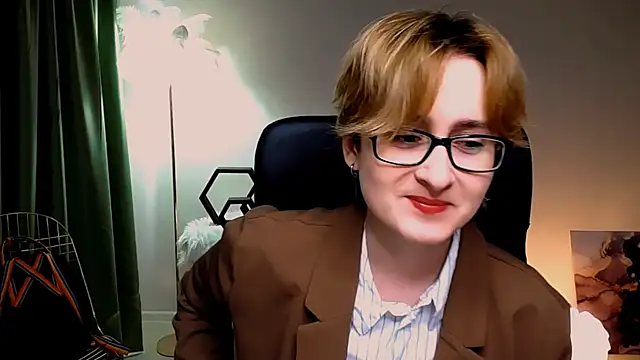 LixeLuna online show from 04/18/26, 06:28